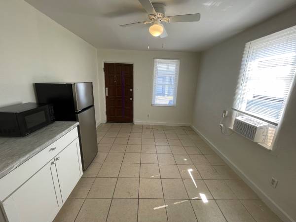 524 South Yonge Street