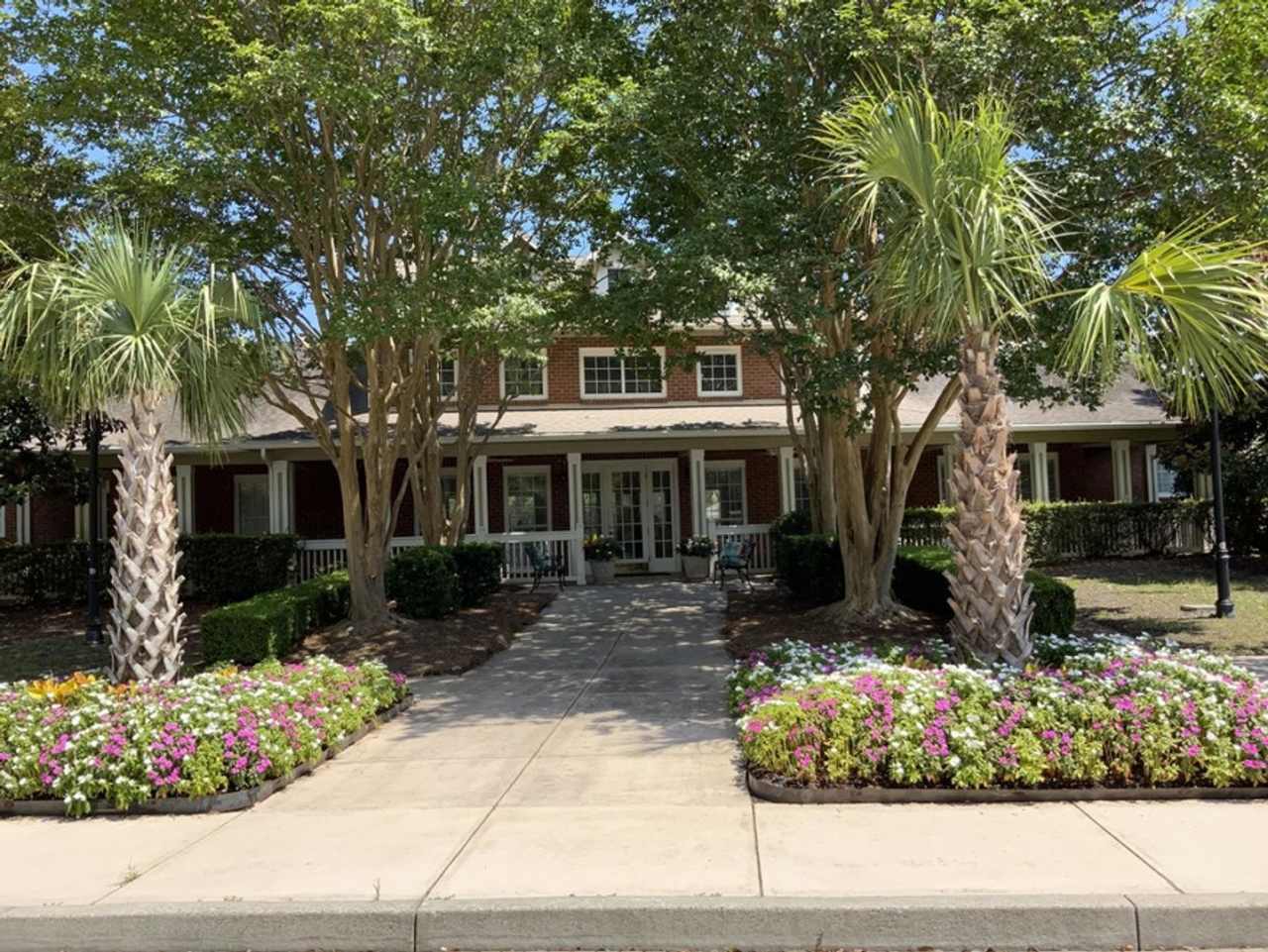 Beautiful Condo in Mount Pleasant!