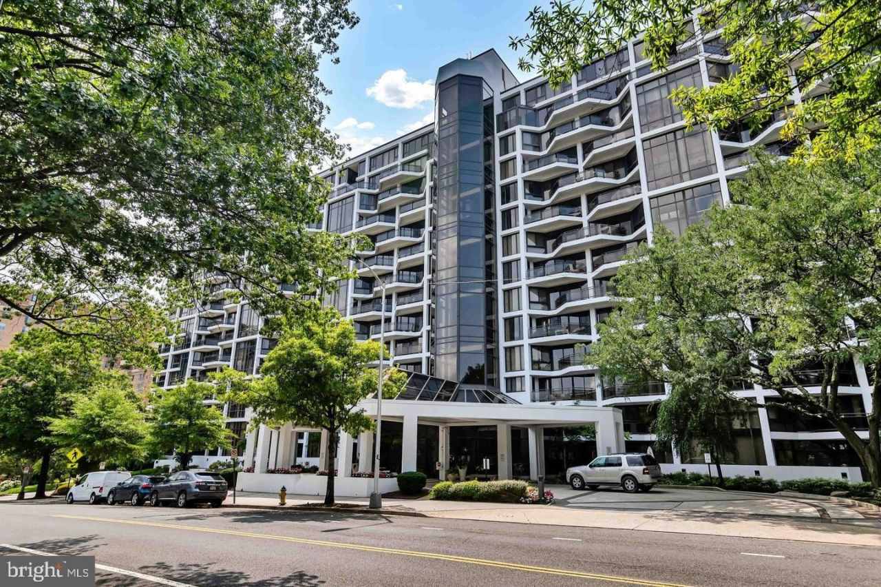 1530 KEY Boulevard unit: 715