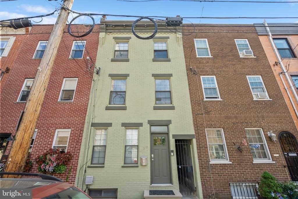 626 CARPENTER STREET