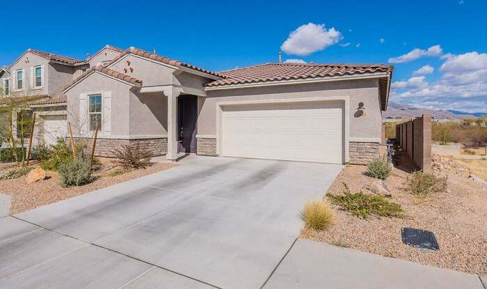 5605 South Adero Canyon Trail