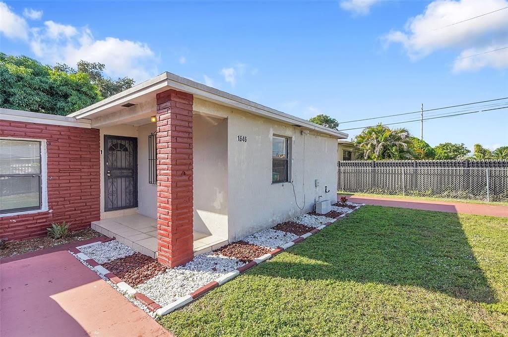 1646 NE 150th ST