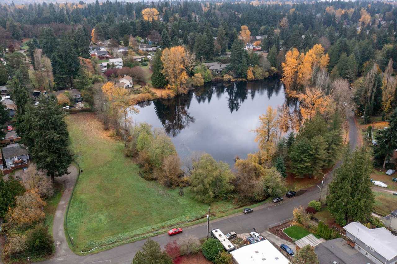 Arbor Lake Duplex unit for lease in private setting