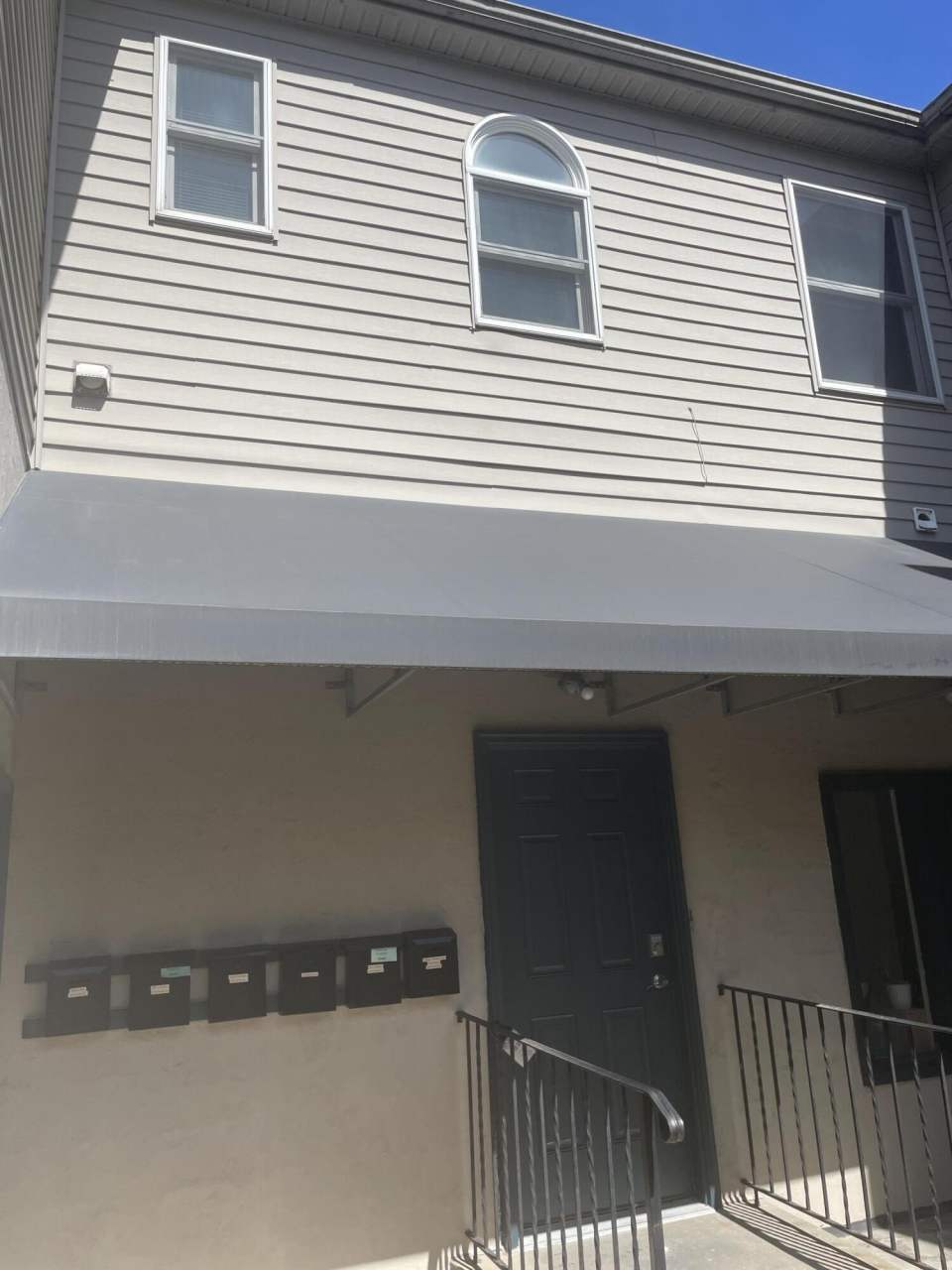 210 W 6th Street unit: 1