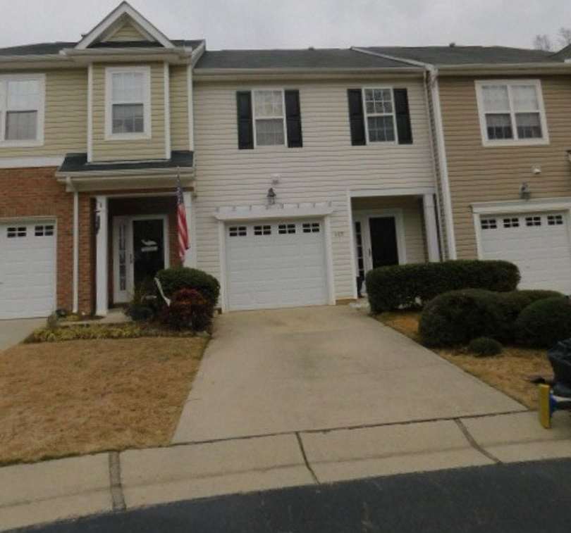 Wonderful 3br/2.5ba TH in excellent Apex location! One car garage! Available February 1st!