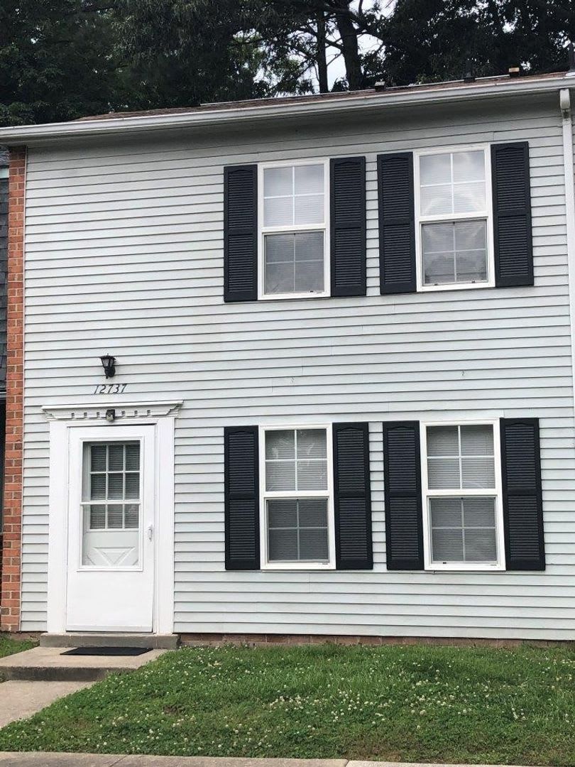 12737 Woodside Lane, Newport News - Available NOW