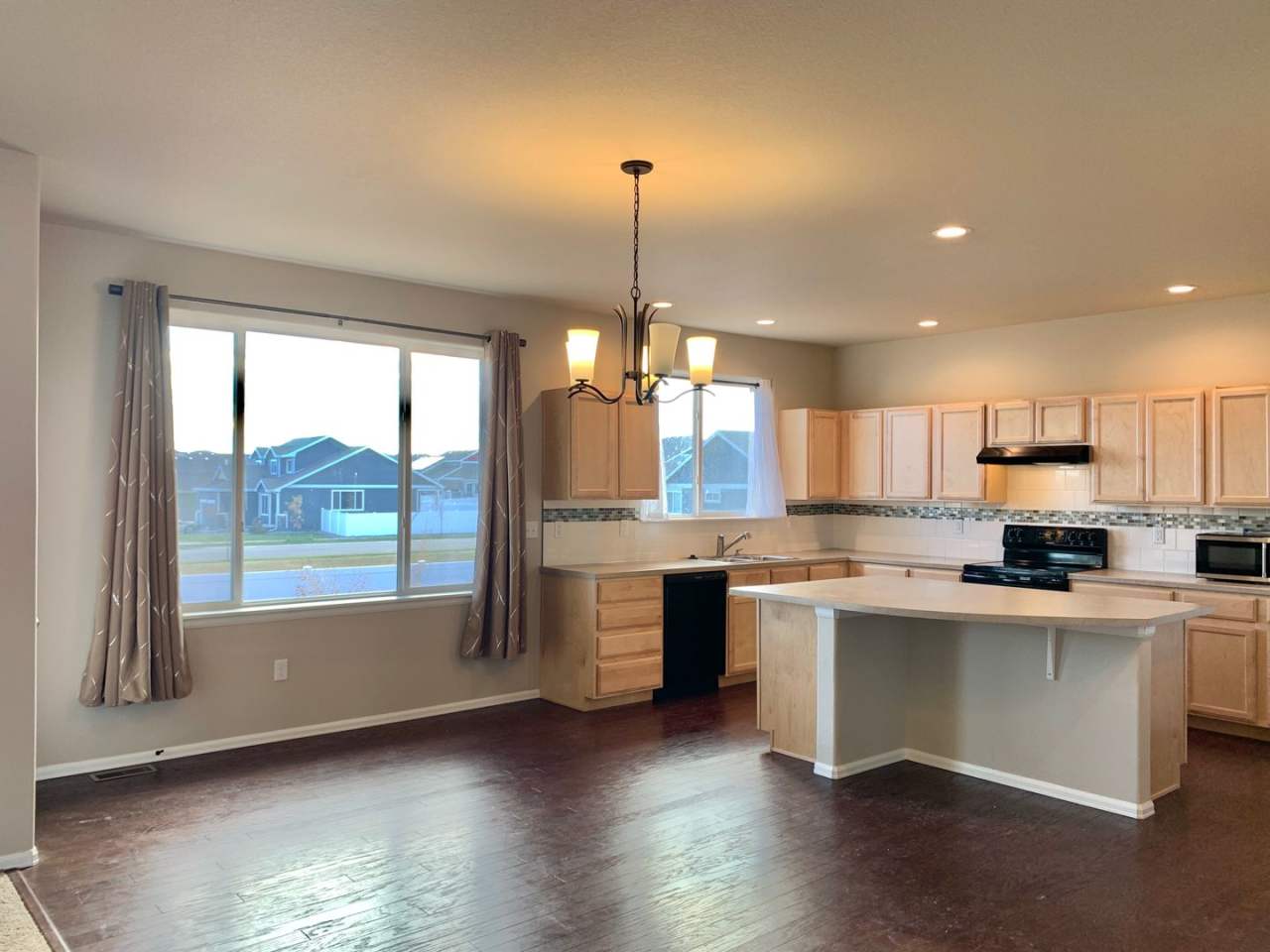 Price Reduced!!! Beautiful 4 Bed/3 Bath West Greeley Home – Spacious Lot  Great Location!