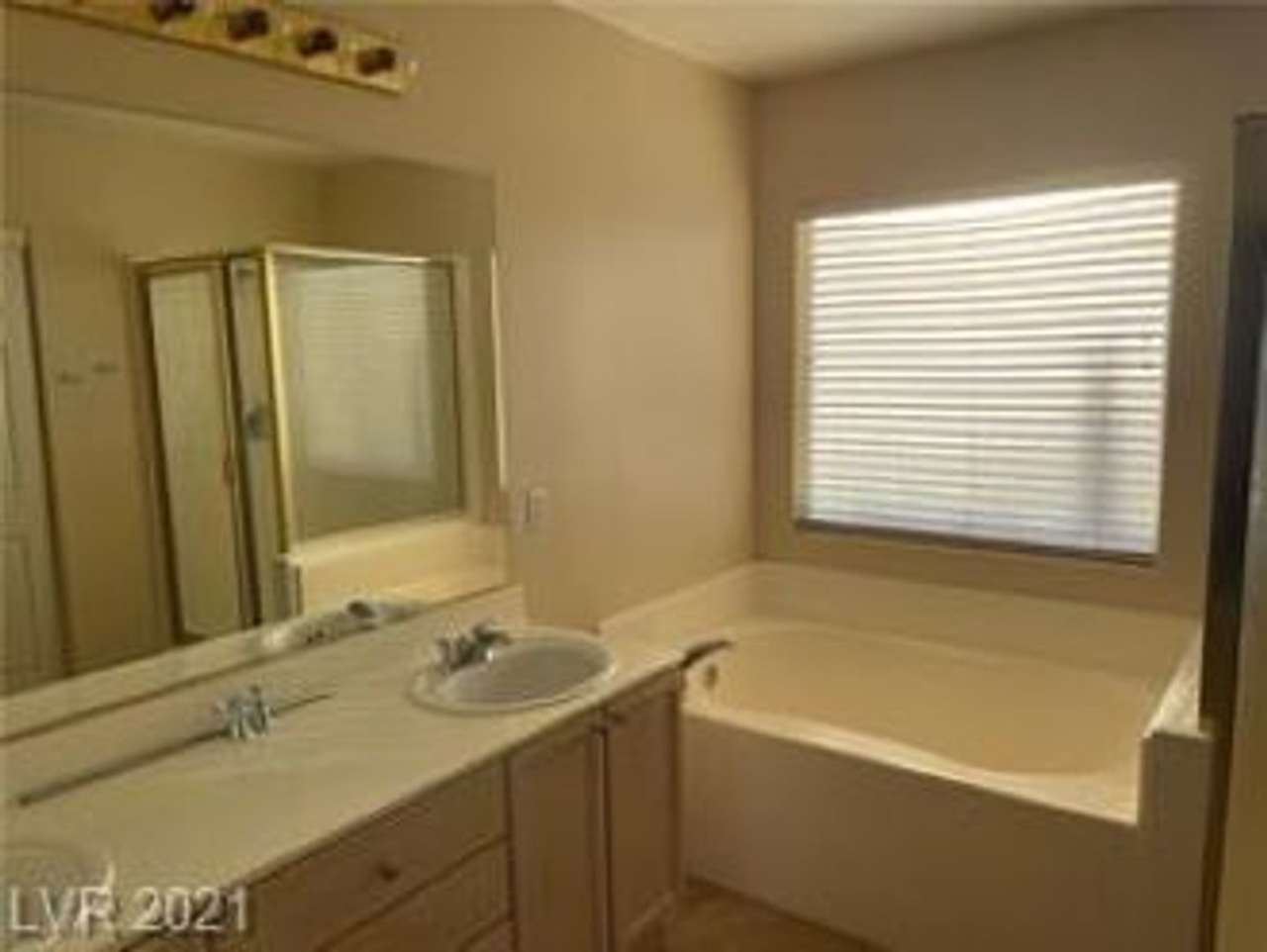 Duck Hollow Ave., 278