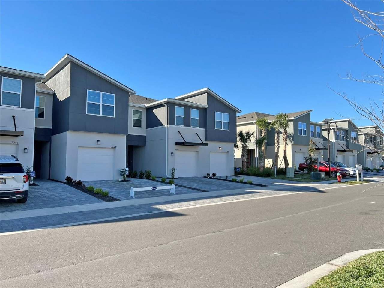 3254 MOONLIT LILY PLACE