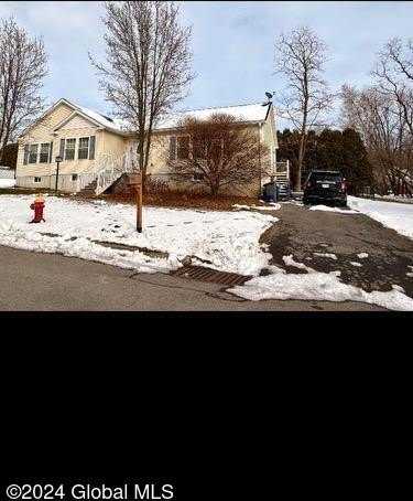 26 YALE Street