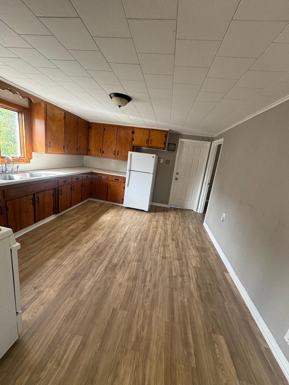 649 East Division Street - 1