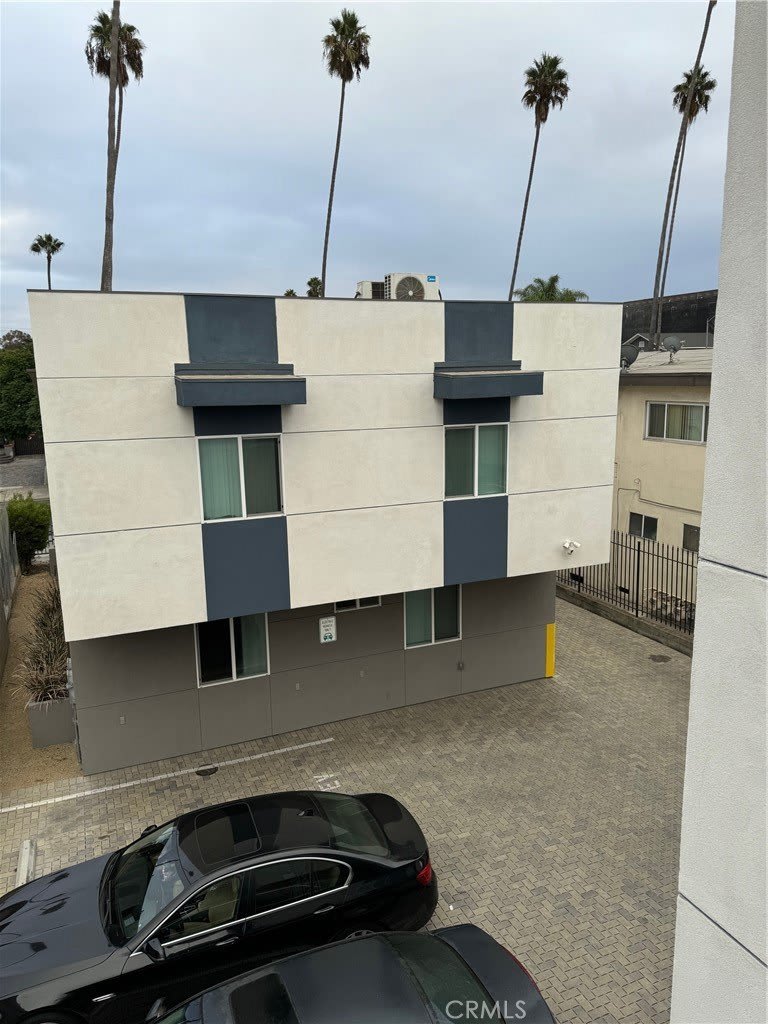 623 N Normandie Avenue