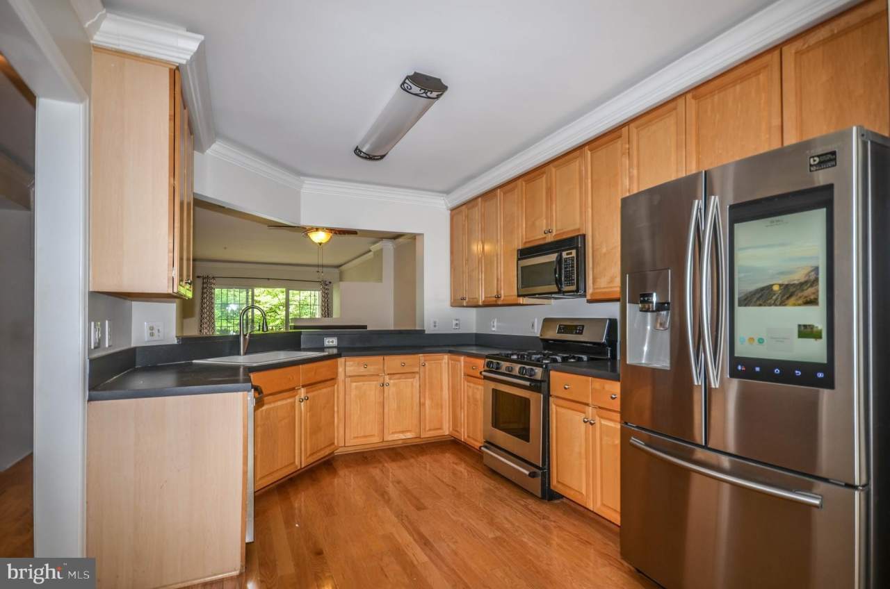 8860 ASHGROVE HOUSE Lane unit: 102