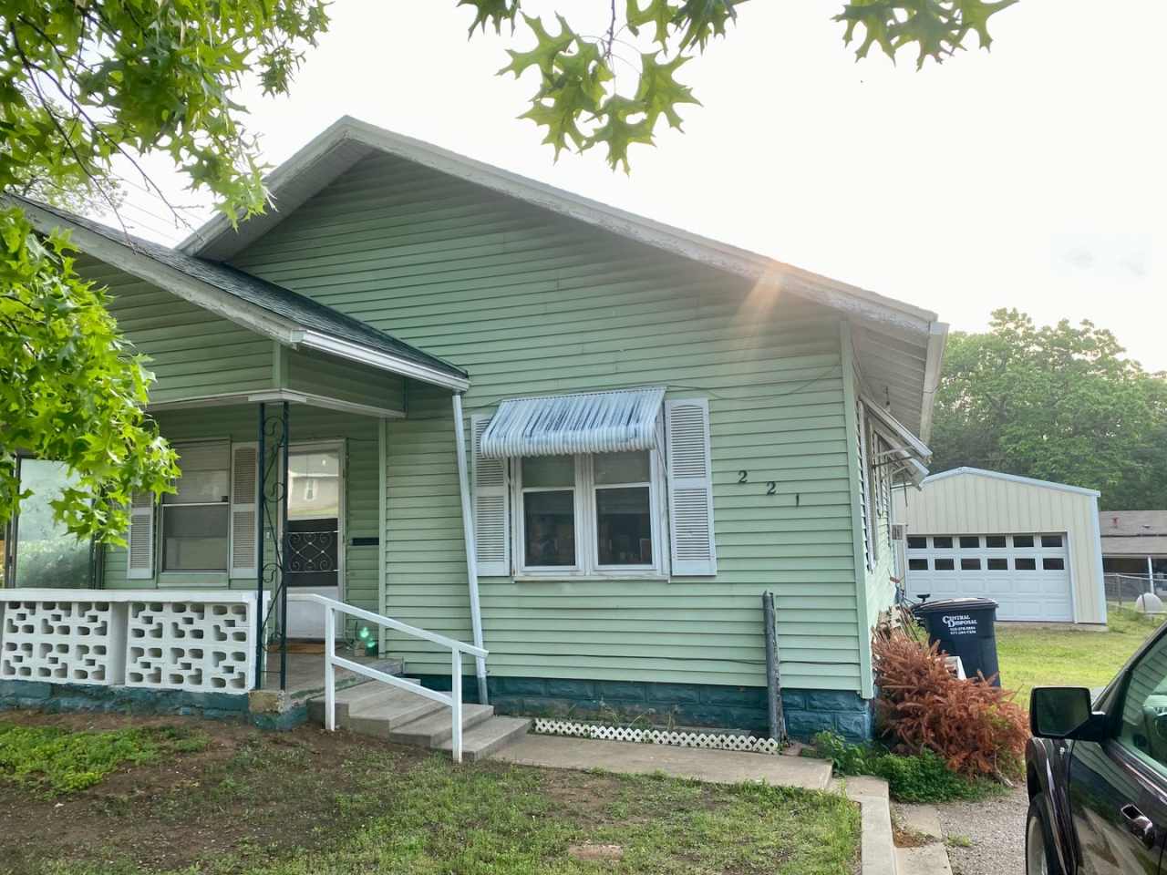 2 bedroom 1 bathroom home in Shawnee