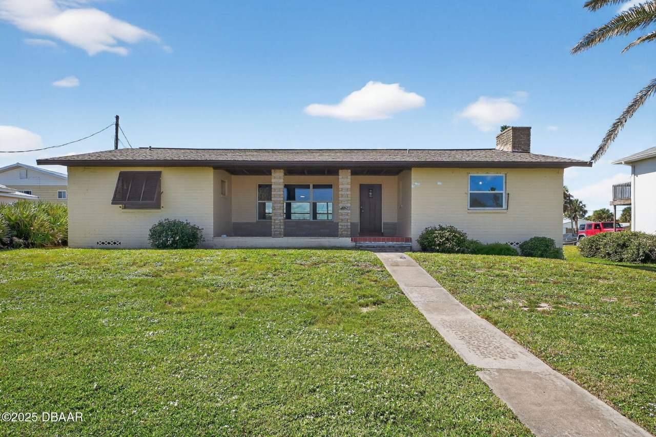 2712 S Atlantic Avenue