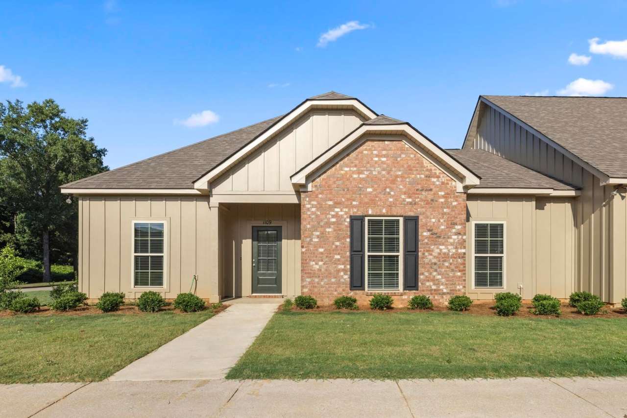 1642 Academy Drive, Unit 1109