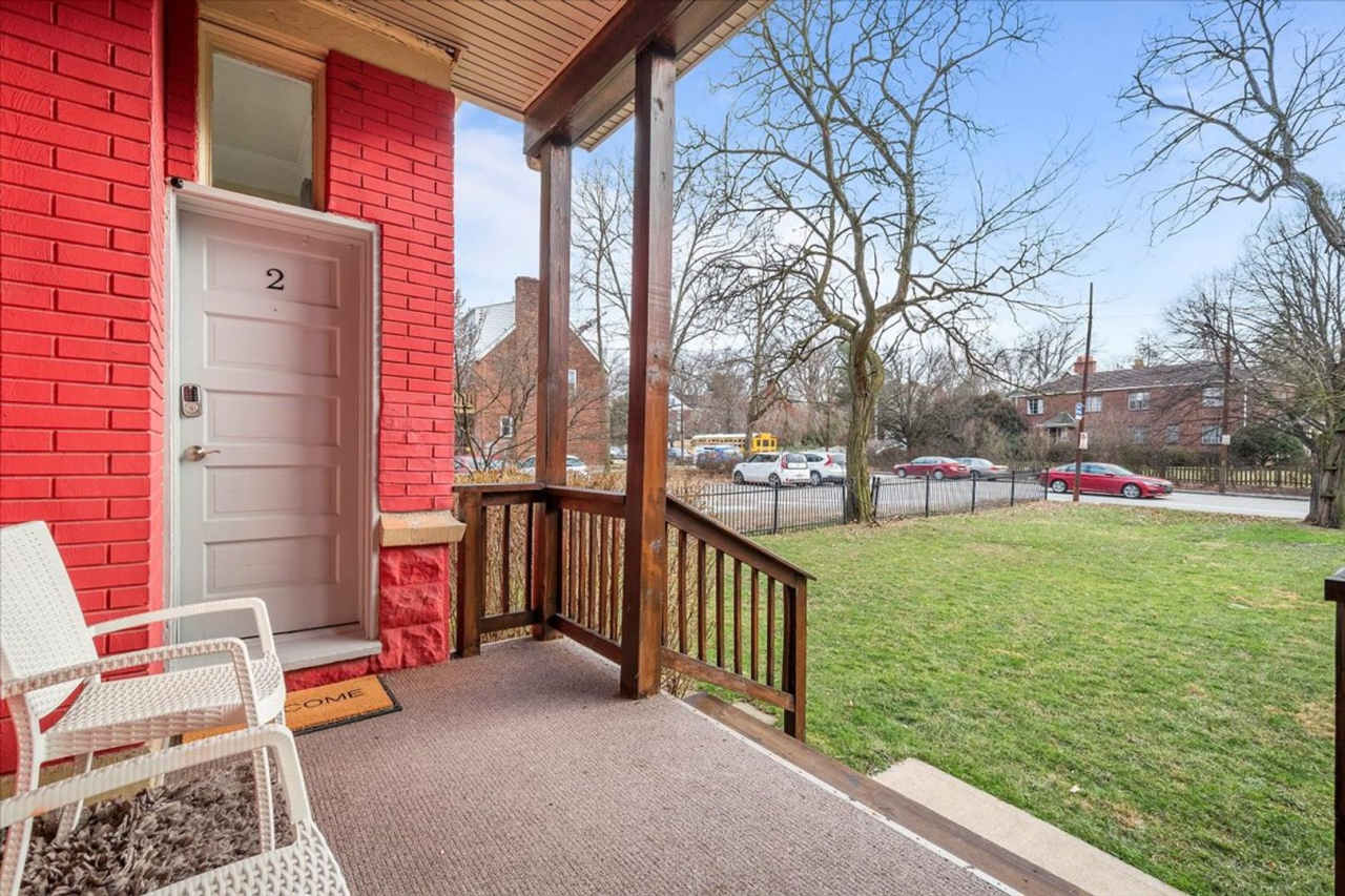 100 N Linden Ave 1-B1