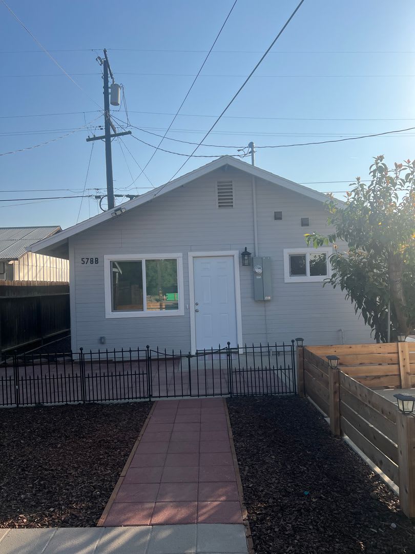 Charming 1 bedroom home