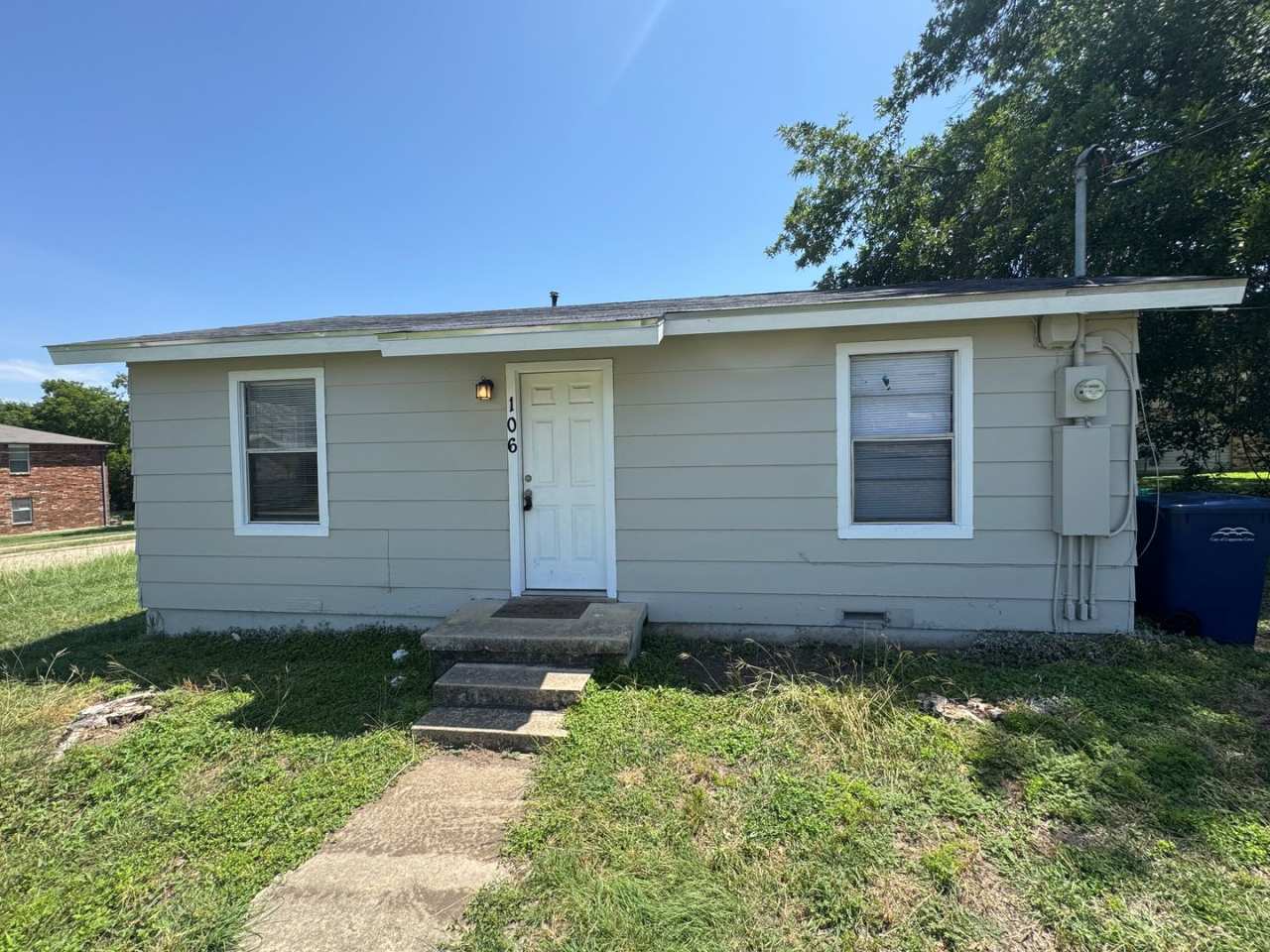 Nice and Cozy 2/BR 1/BA Home!