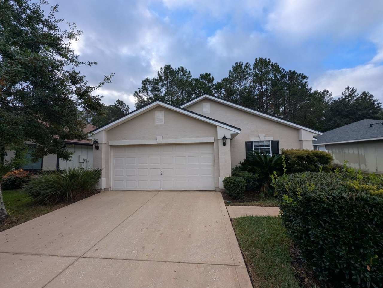 Spacious 4 bed 2 bath St. Johns County Home
