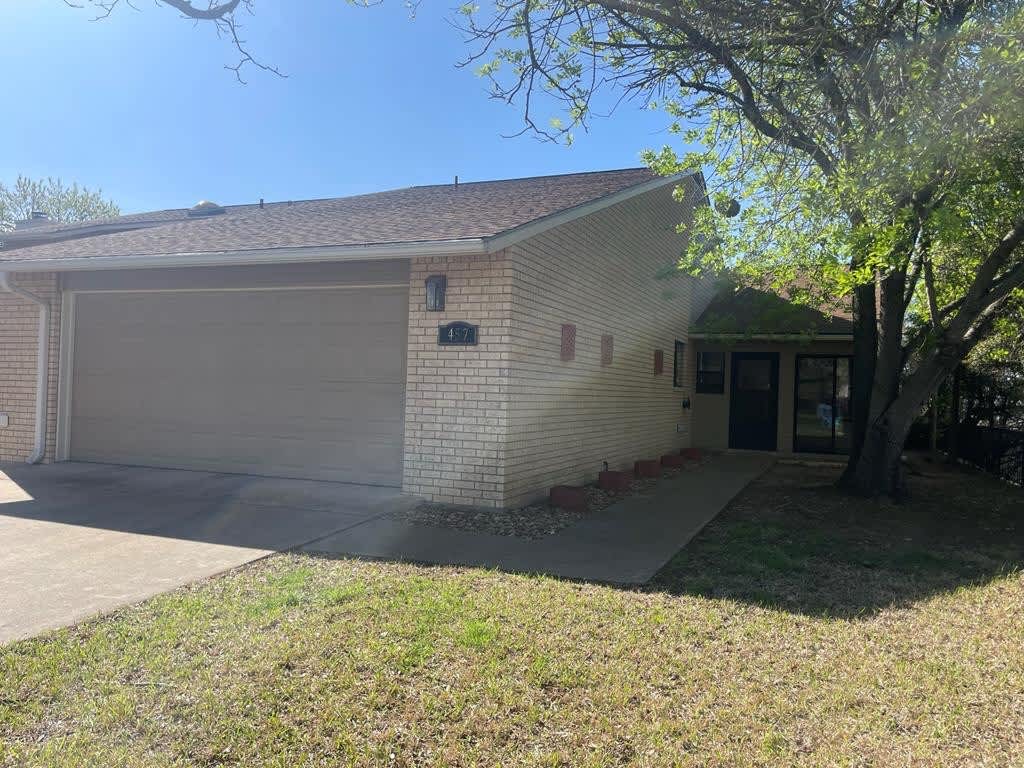 457 Summit Circle