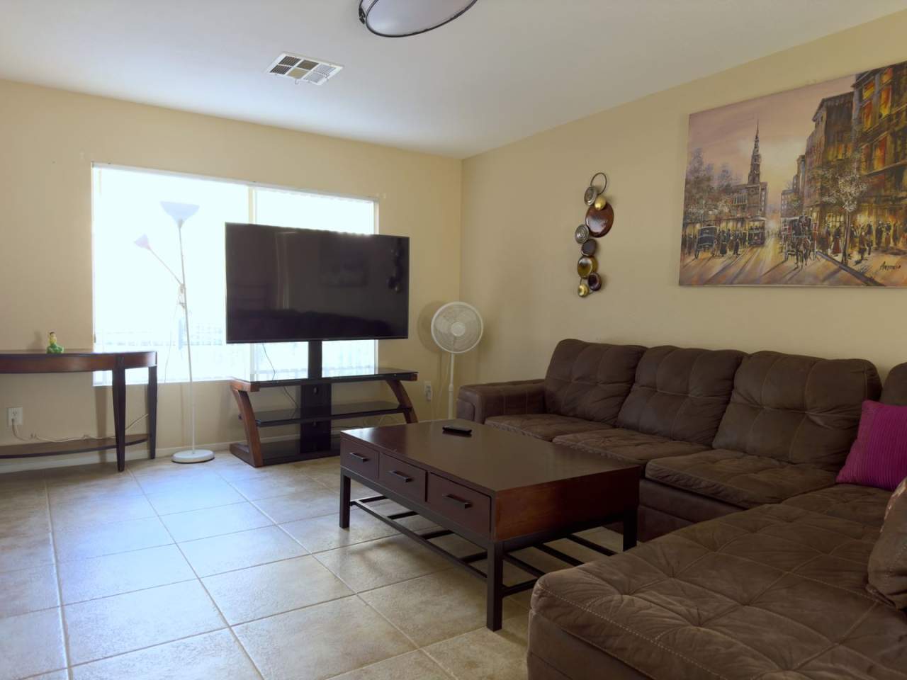 Beautifully Maintained Home Near Schools  Shopping!