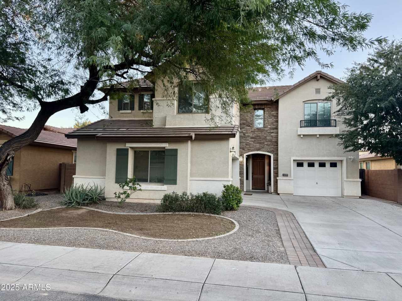 3641 E KINGBIRD Place