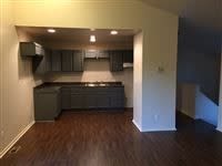 $1,295.00-Spacious 2-Bed Condo in Fenton, MI
