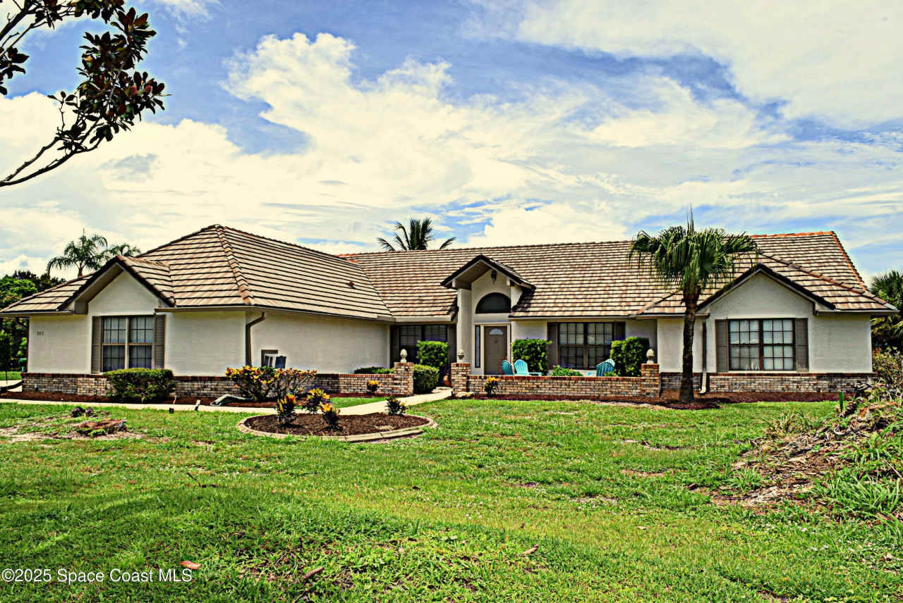 285 Utopia Circle