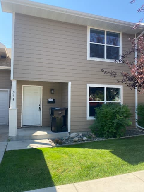 834 Avenue E (new) - 1