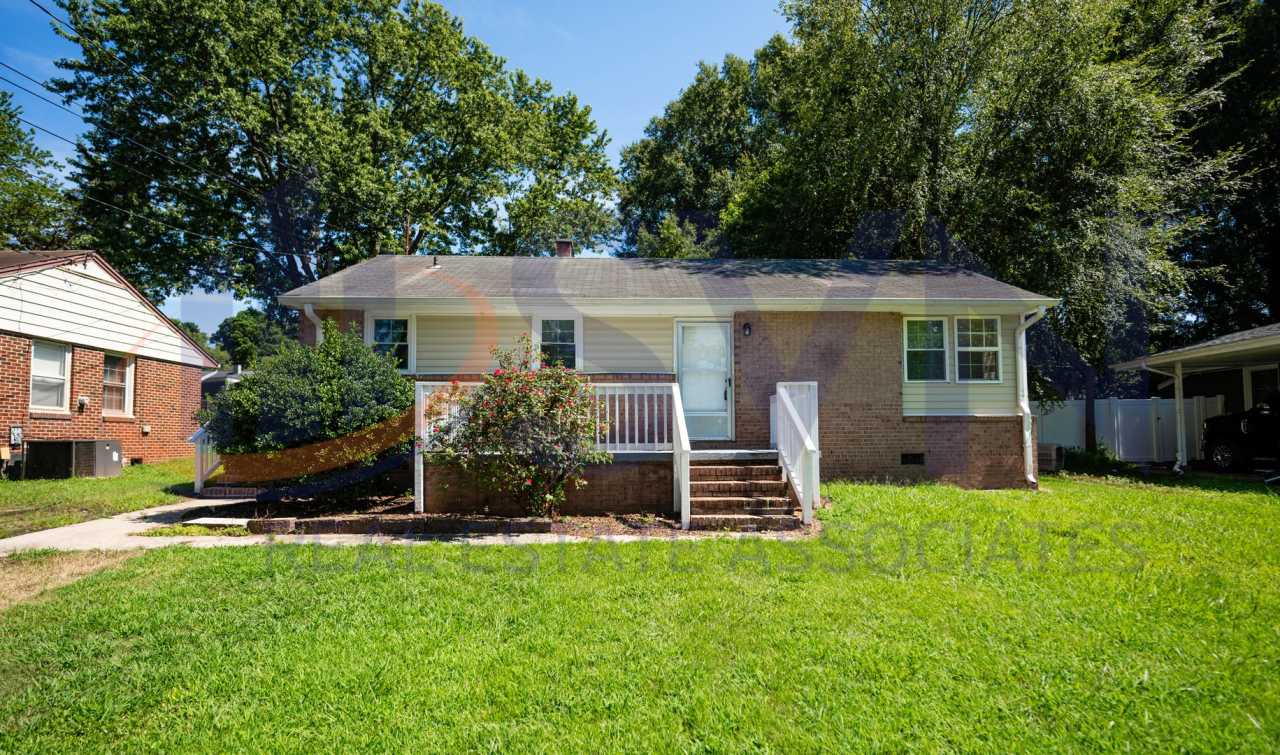 1122 Fiske Street – Updated 3-Bedroom Home Near Downtown Durham