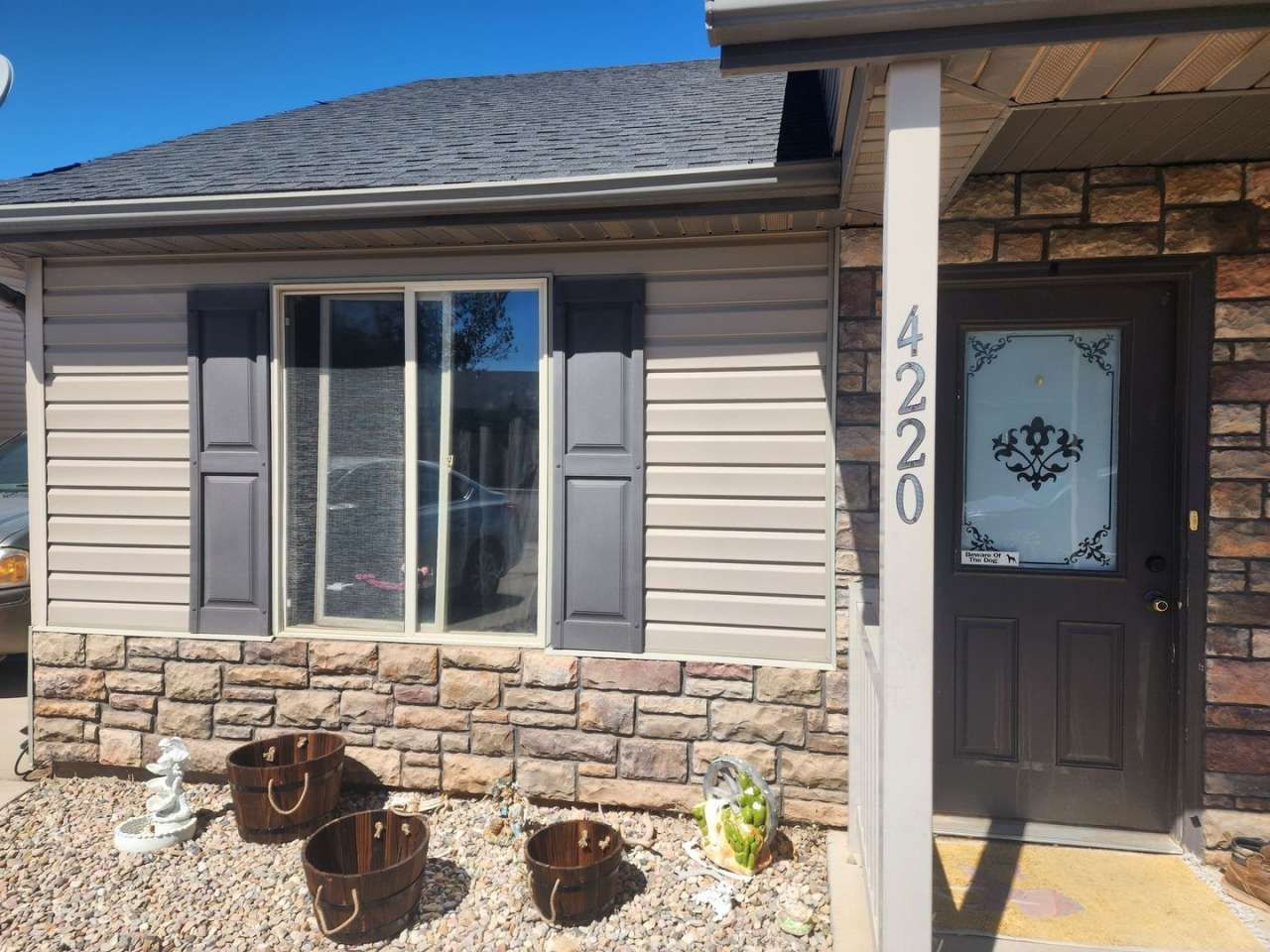 Charming 2-bedroom, 1-bathroom Duplex