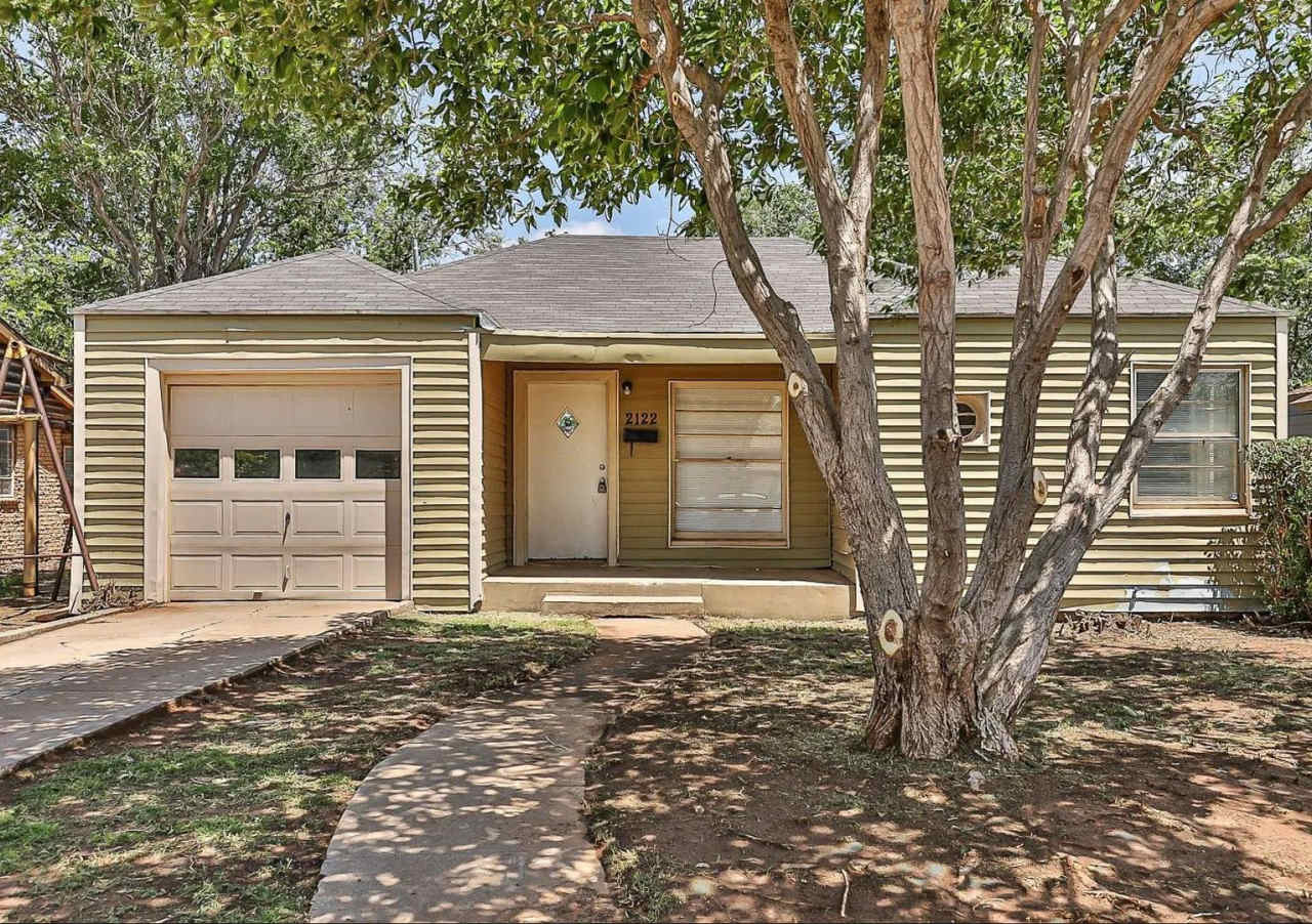 MOVE IN SPECIAL! Charming 3 Bedroom with Character!