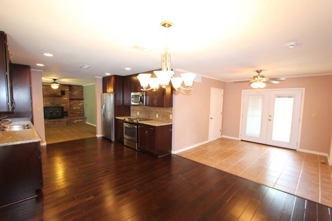 $500 off First months rent! Home with Mt. Elden Views  Trail Access