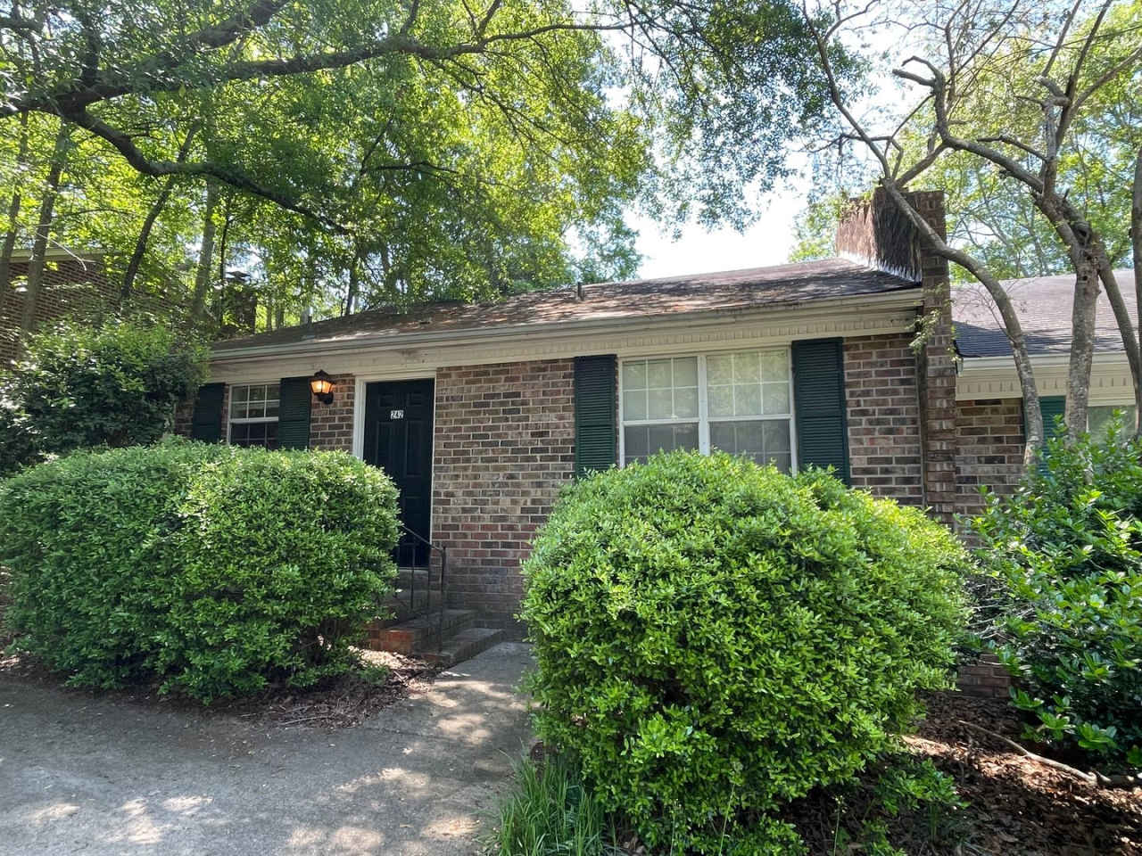 2 bedroom, 2 bath duplex in Sleepy Creek off Lumpkin Street! Move-in Ready