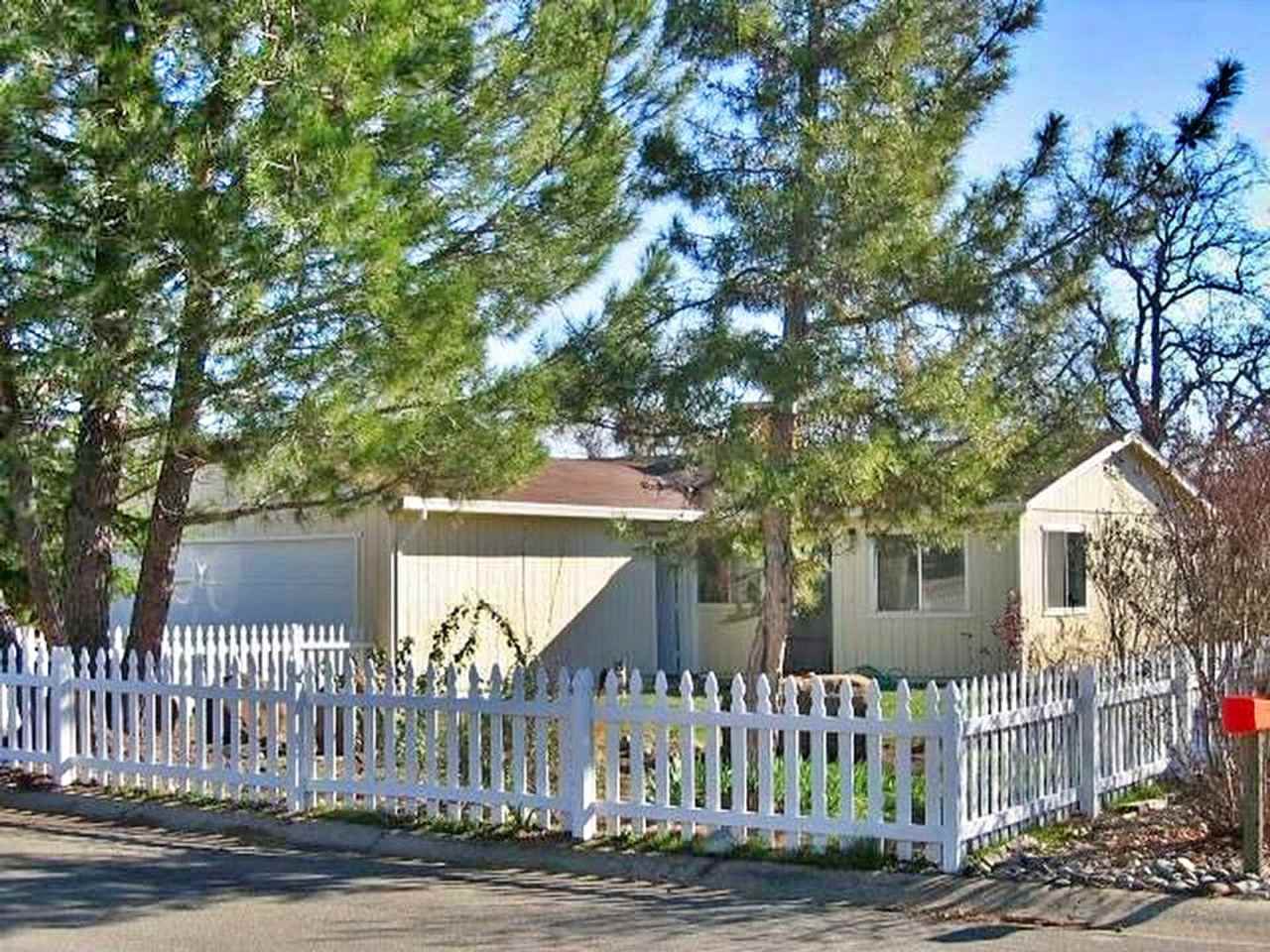 4095 Ormsby Way - Convenient Living in North Redding! Not far from shopping and services.