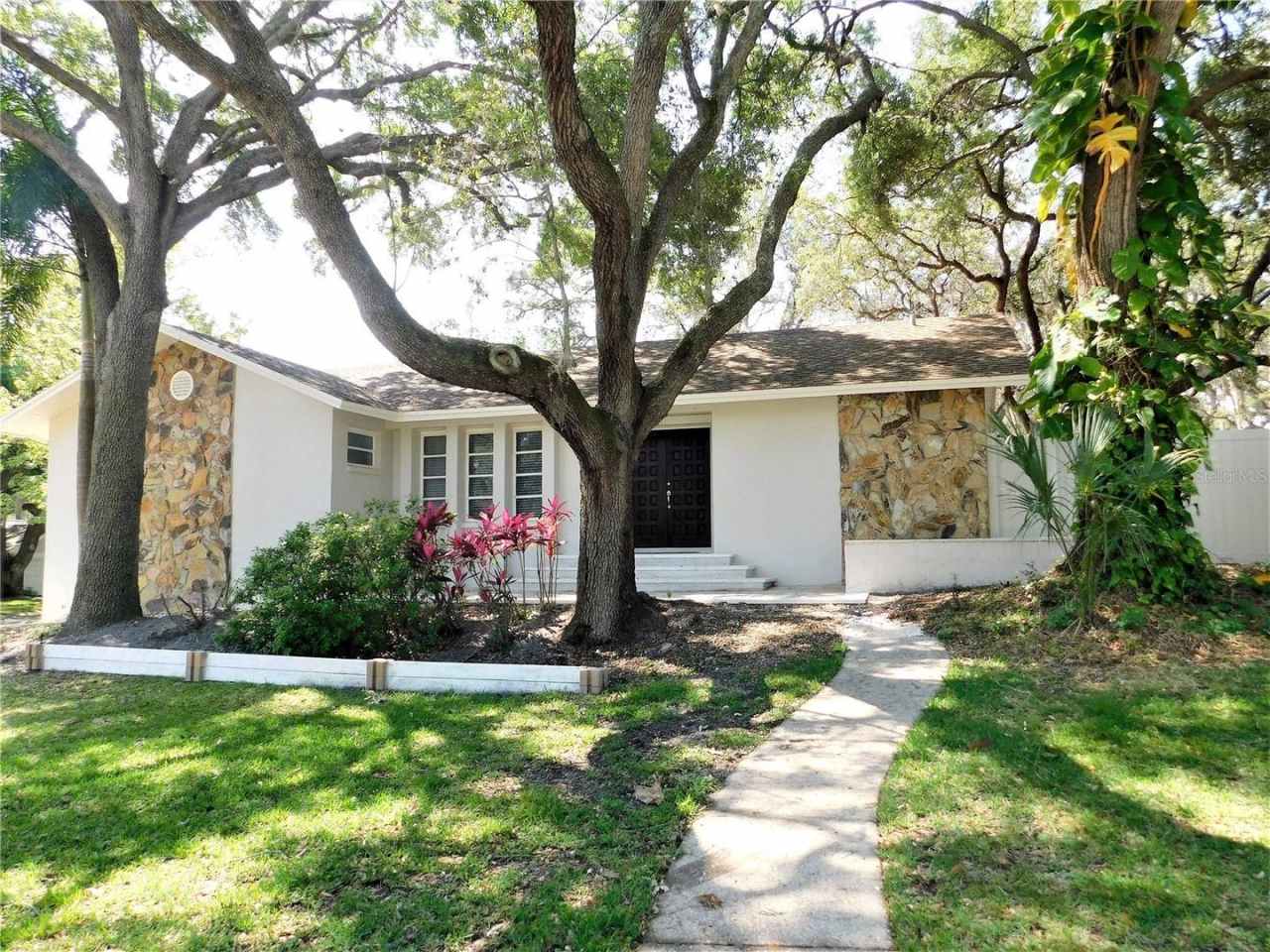 Corner Lot Home in Safety Harbor