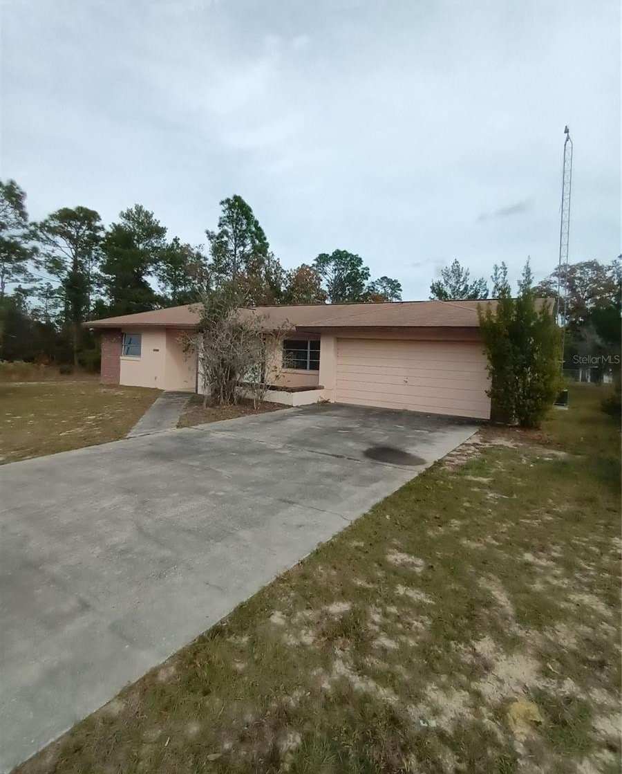 10585 N SPAULDING DRIVE