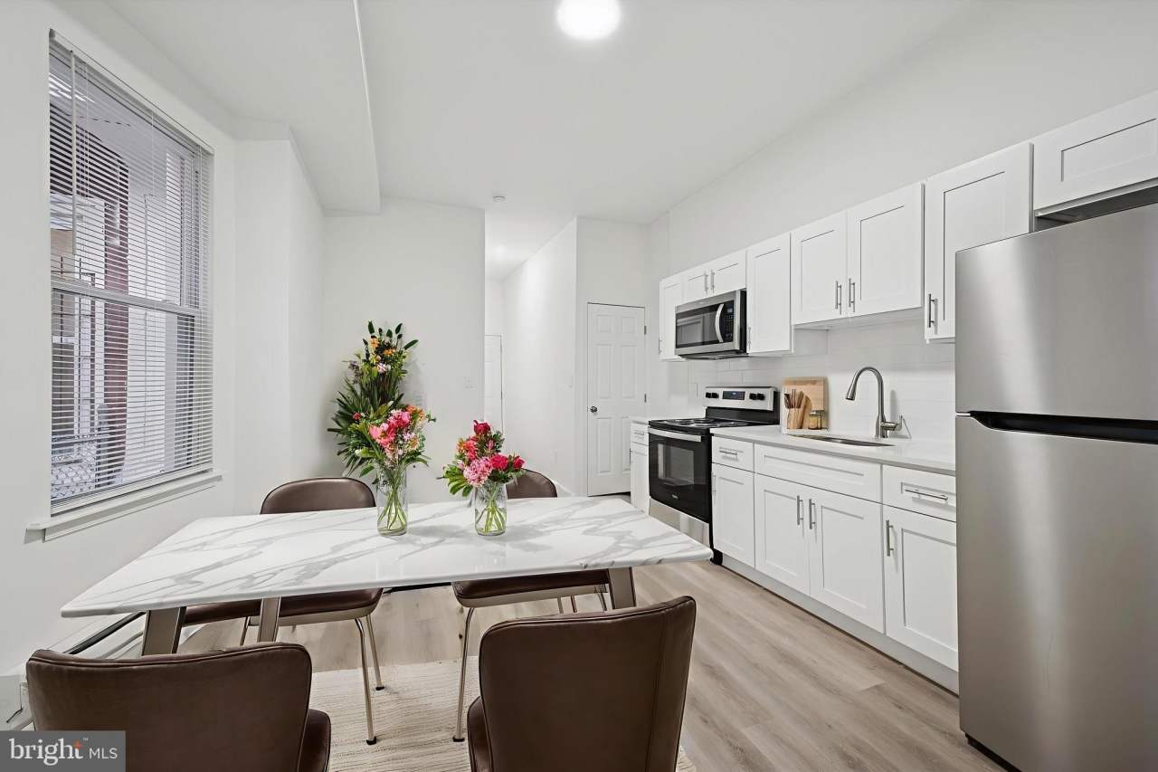 1225 W SILVER Street unit: 1