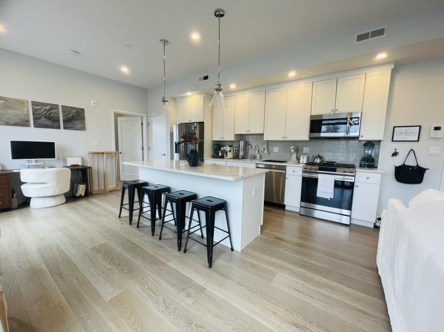 405 Pleasant St.