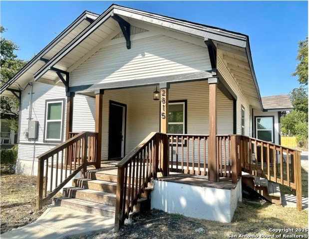 2815 Saunders