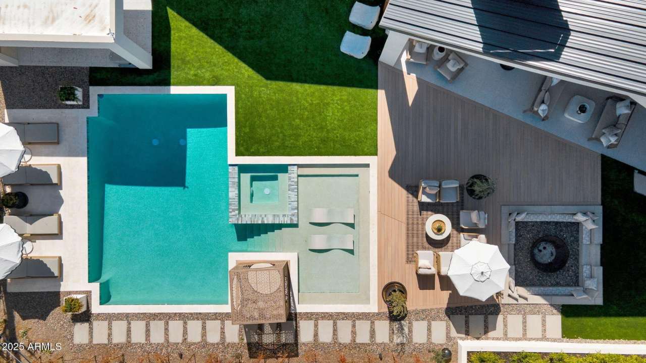 6114 E CALLE DEL NORTE --