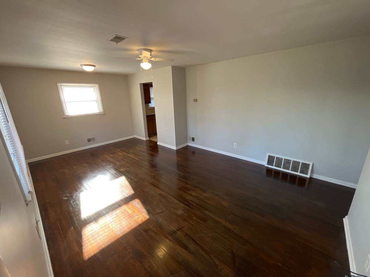 Cute 3 bedroom 1 bathroom home in Whitehall