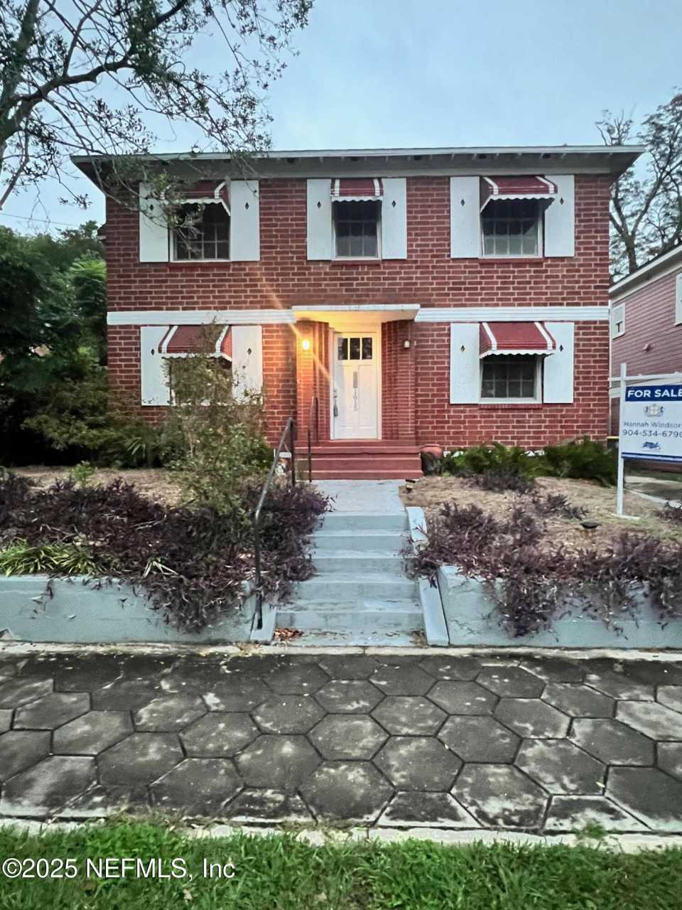 1615 COPELAND Street