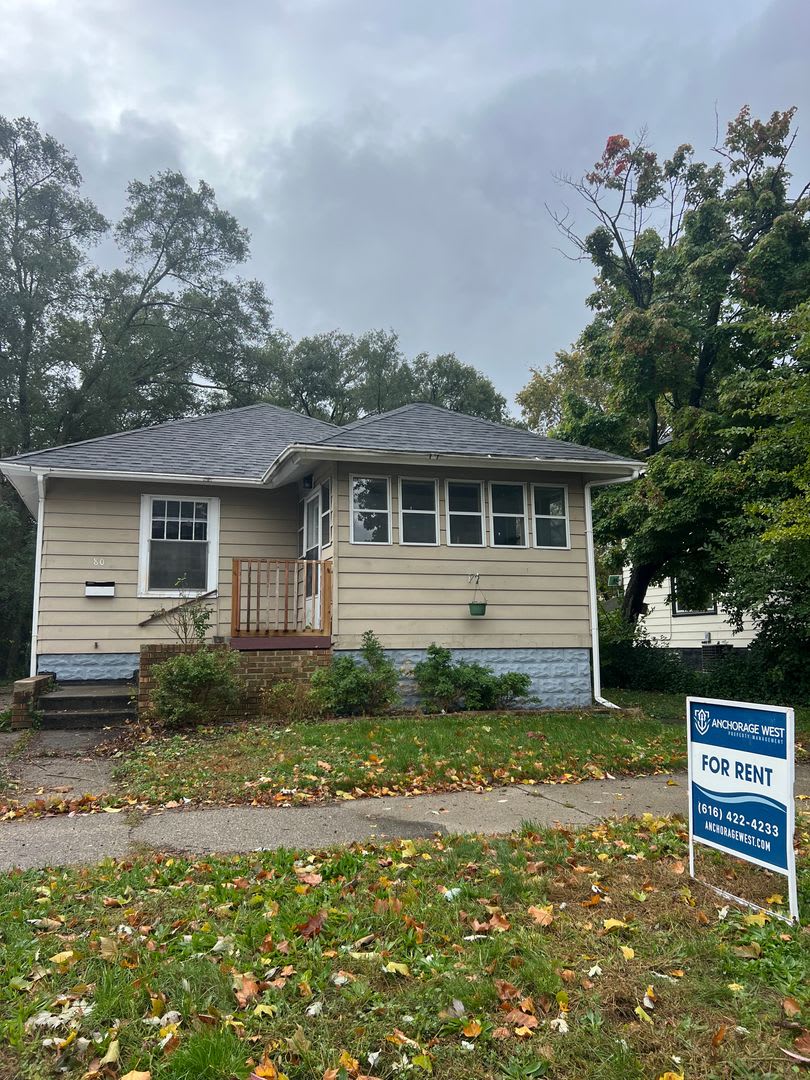 Spacious 2 Bedroom Southside Holland