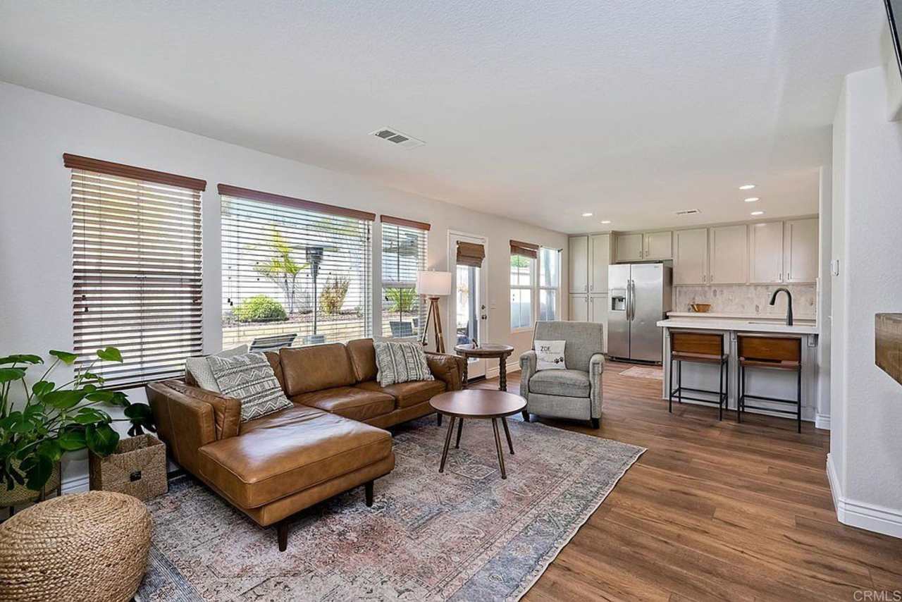 This stunning two-story Home with 2 car Garage and Spacious Yard! AVAILABLE NOW!