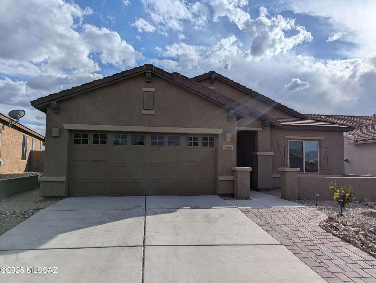 13962 E Huppenthal Boulevard