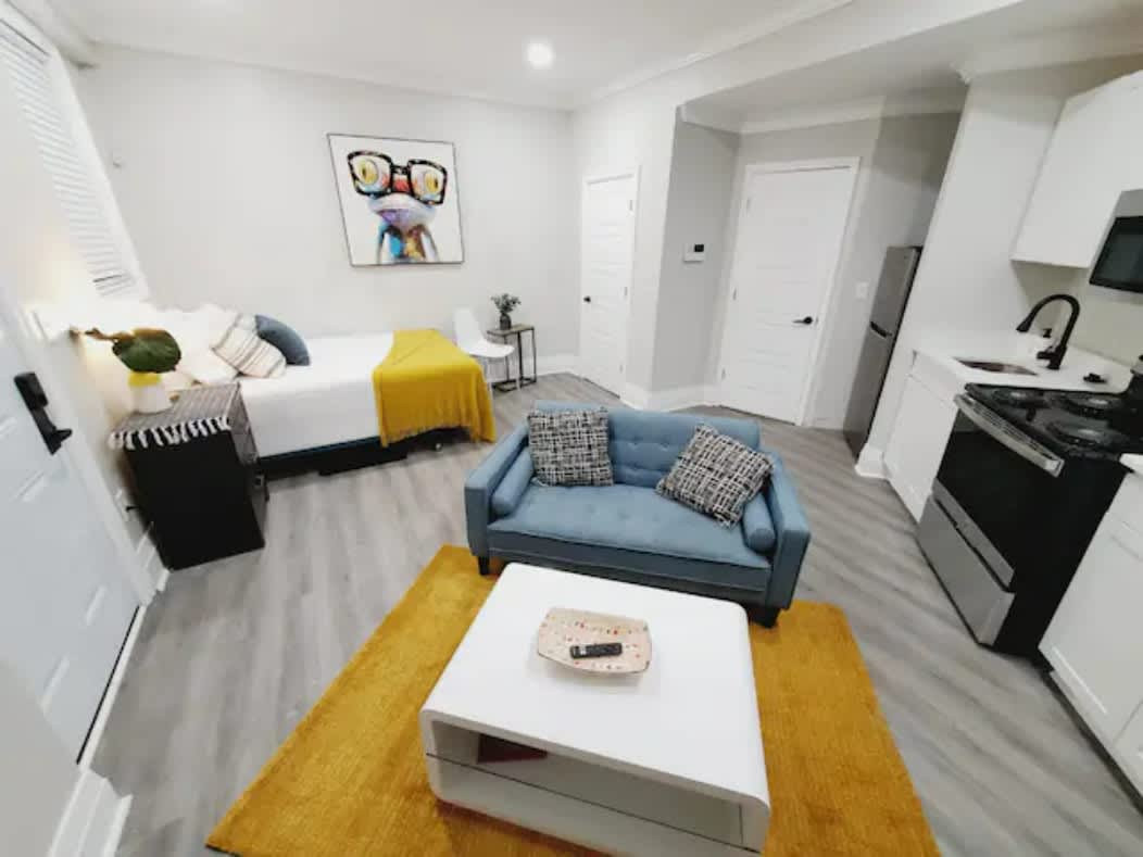 789B Cameron M Alexander Blvd