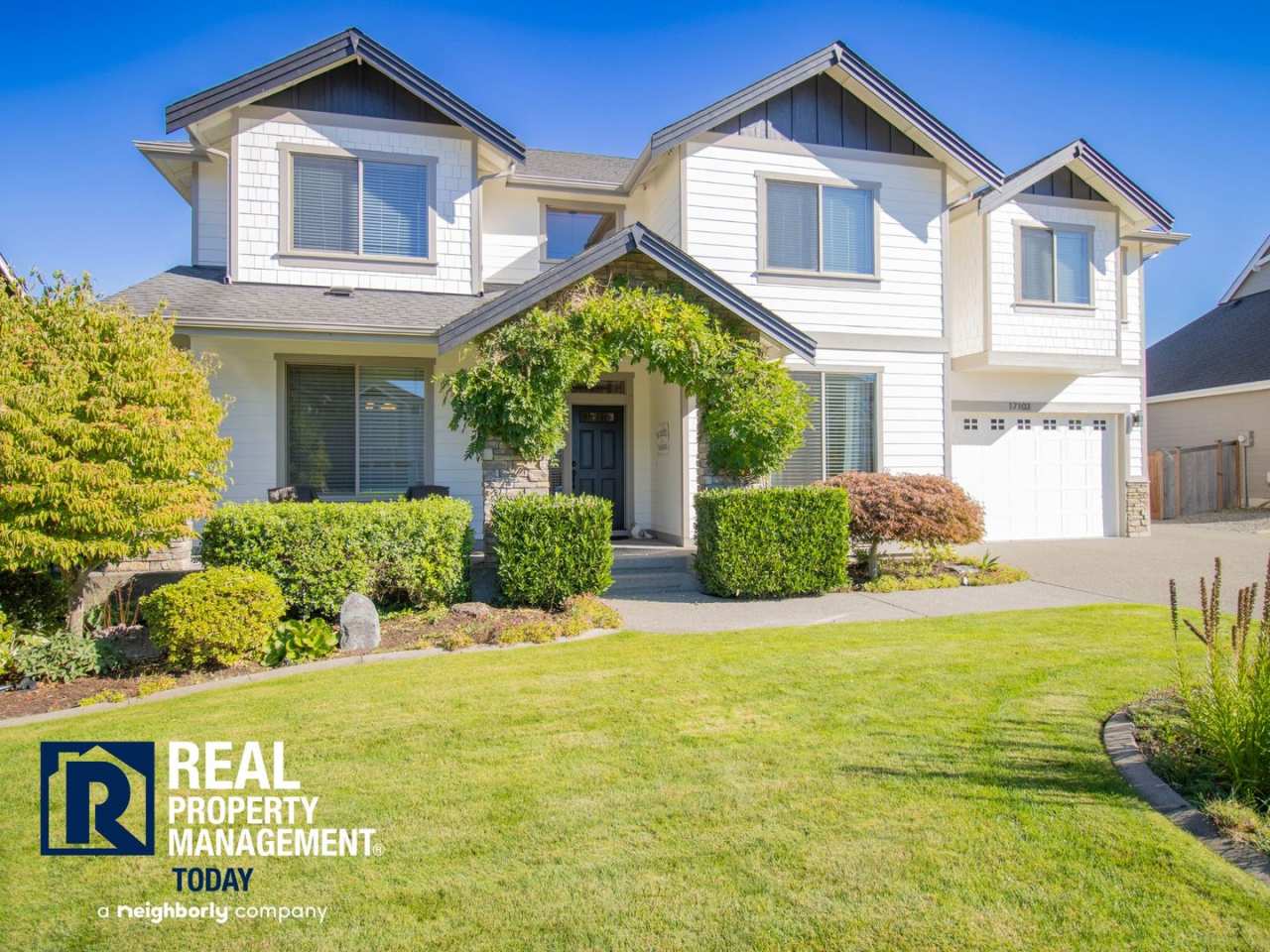 4 Bedroom House in Puyallup! (Virtual Tour Available)