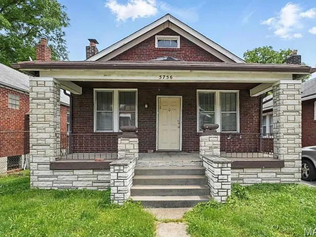Charming 2BR House in Saint Louis